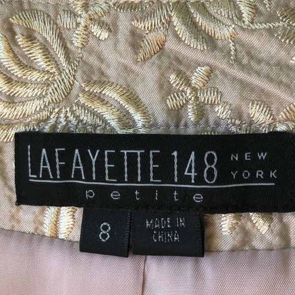 Brocade floral pattern jacket. - Picture 3 of 7